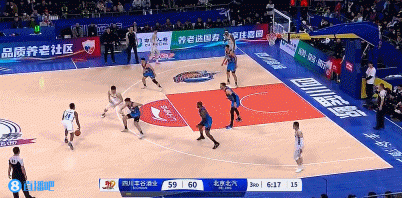 开启进攻模式！北京外援纳托尔三分3连击 3分钟内连砍11分！